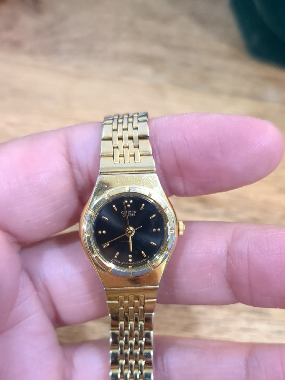 Citizen Vintage Gold Tone Bracelet Watch with Black Dial and Gold Accents